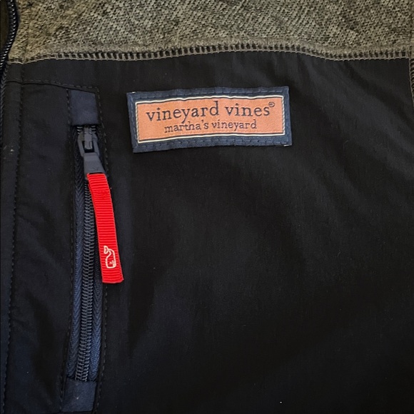 Vineyard Vines Heather Gray and Navy Jacket with Red Details - Picture 5 of 9